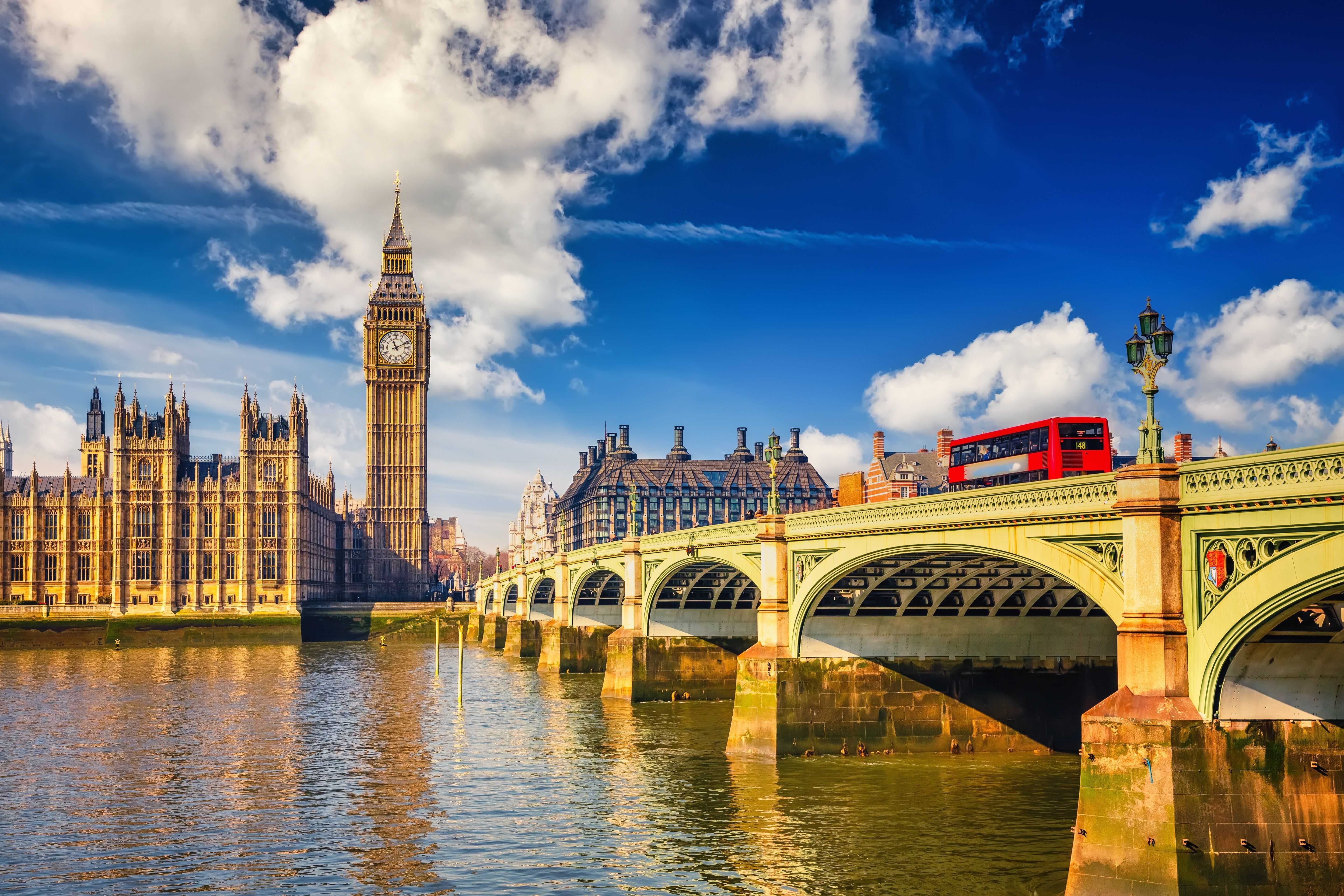 London: Big Ben und Westminster Bridge.